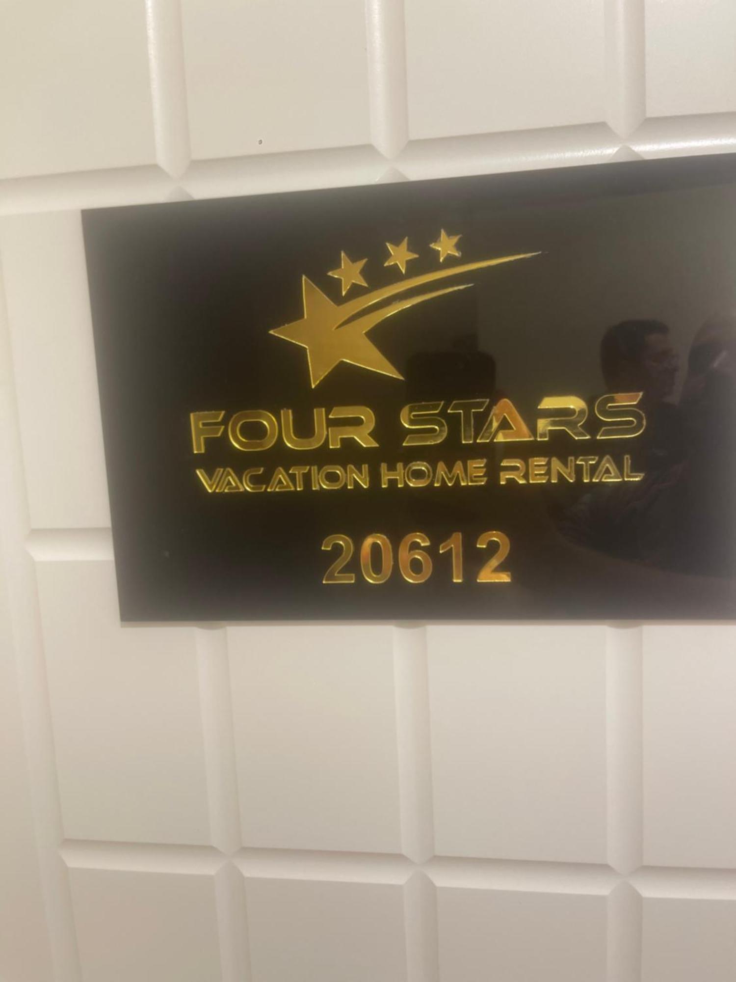 Four Stars Hostel Dubai Bagian luar foto