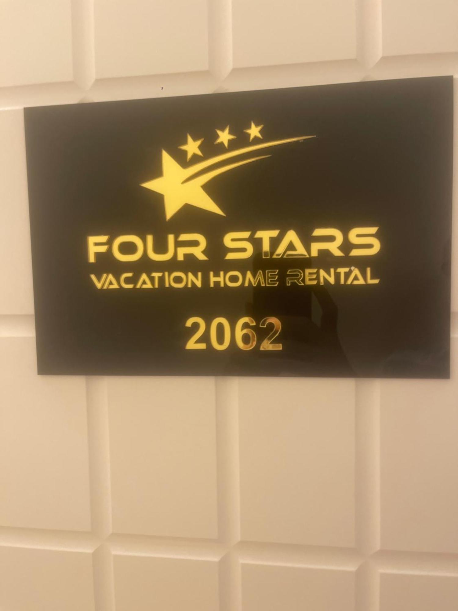Four Stars Hostel Dubai Bagian luar foto