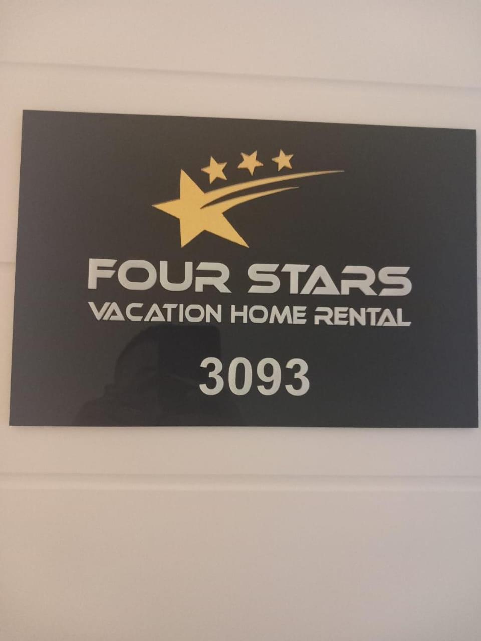 Four Stars Hostel Dubai Bagian luar foto
