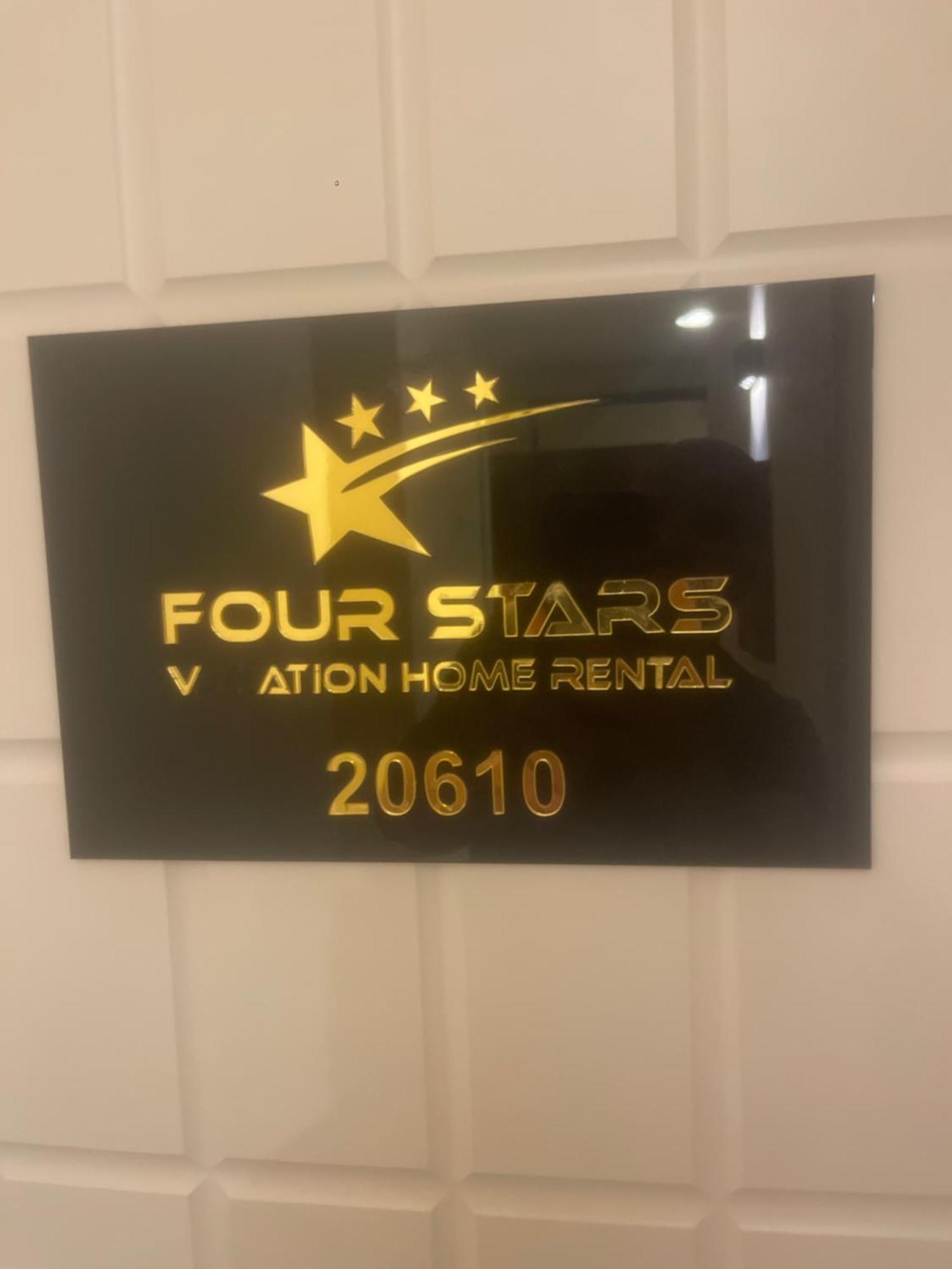 Four Stars Hostel Dubai Bagian luar foto